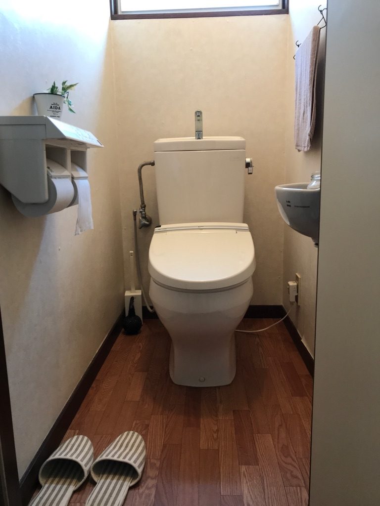 トイレルームの大きさそのまま。爽やか＆お洒落空間に♪ 飯田市のリフォーム 住まいる工房